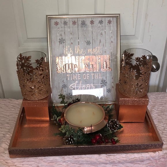 Christmas Decoration Bundle: Rose Go…